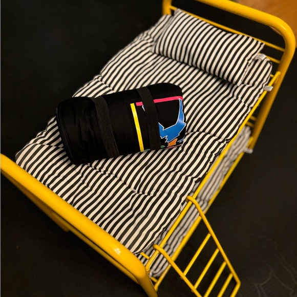 EUC American Girl Pleasant Company yellow bunk bed and sleeping bag, complete. - Picture 6 of 10